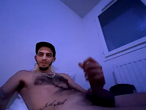 rebeu31313's cam snapshot