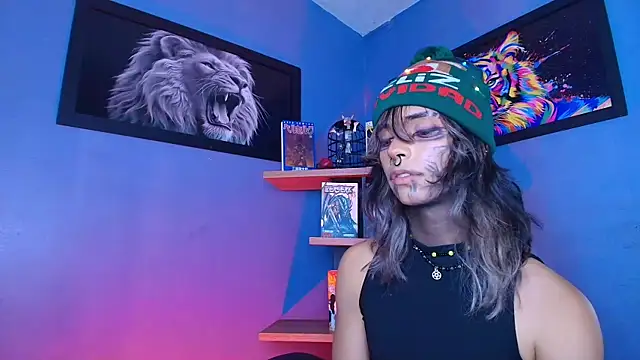 luxiel_'s cam snapshot