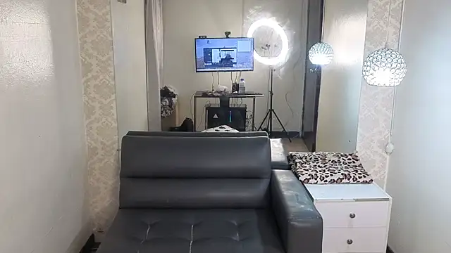 ailyn_miranda's cam snapshot