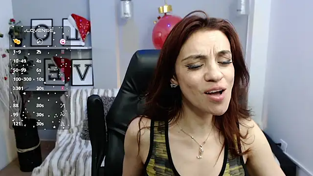 KendallWood_'s cam snapshot