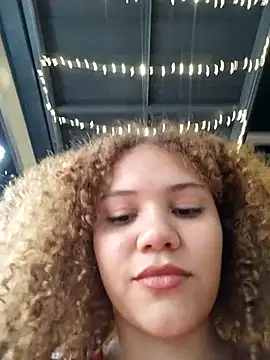 SirenRouge_69's cam snapshot