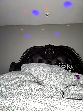 ThickAssRena's cam snapshot