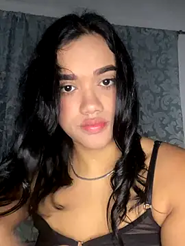 ElaEndez_'s Stripchat show and profile