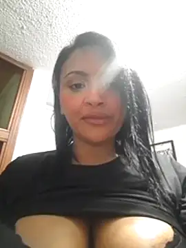 VeronicaBrun's cam snapshot