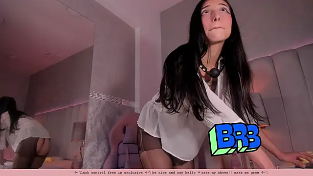 Evabellee's cam snapshot