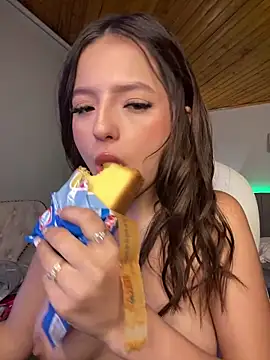 Sofia18_pinkk's cam snapshot