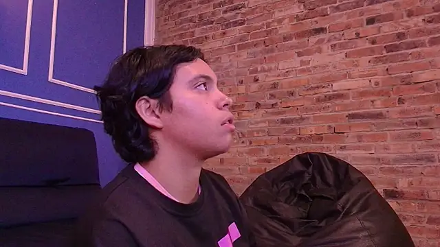 Emmapark_'s cam snapshot