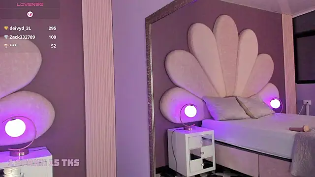 MarianaGarciaa__'s cam snapshot