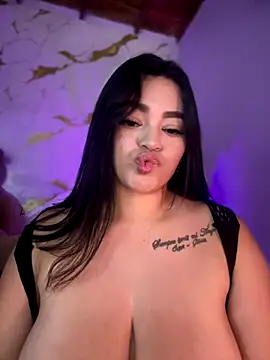 elizaferrer_'s cam snapshot