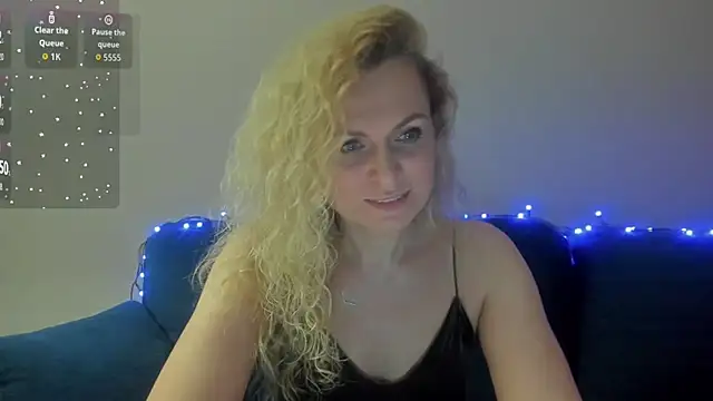 LanaLight_x's cam snapshot