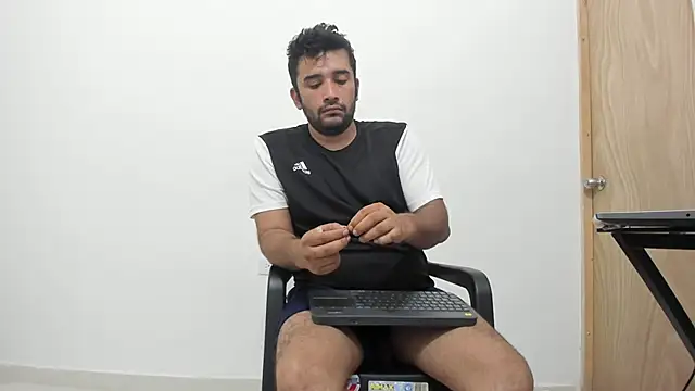 isearchcompany's cam snapshot