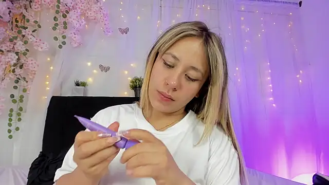 Bonny_and_carrot's cam snapshot