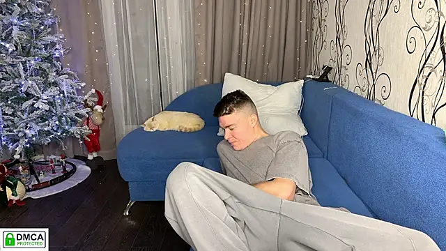 holy_eggs_02's cam snapshot