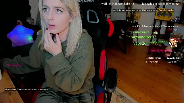 Lisaonthemoon's cam snapshot