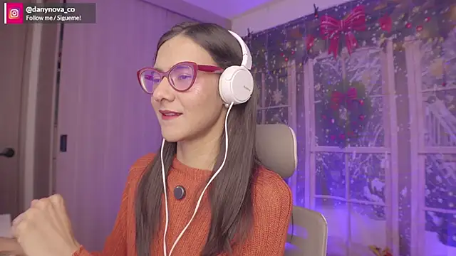 DanyNova_Co's cam snapshot