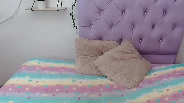 Freyja_01's cam snapshot