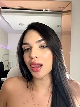 catalina_garciaa's cam snapshot