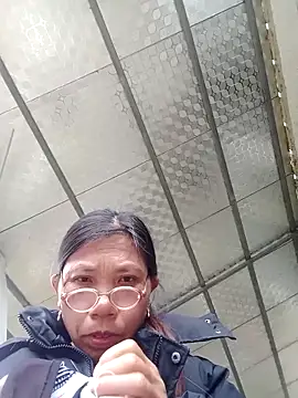 bella-la's cam snapshot