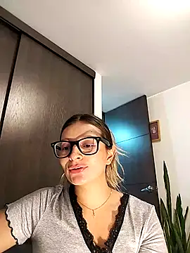 AnnySanz's cam snapshot