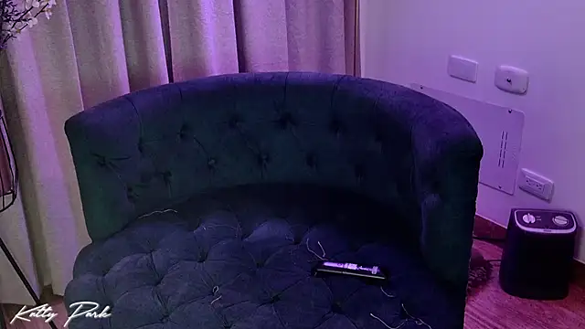 kattypark's cam snapshot