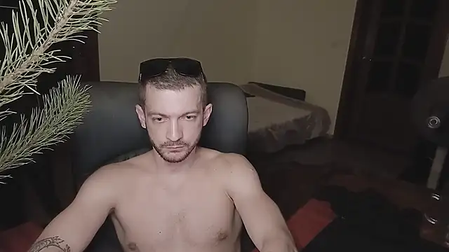 333Alone_in_theDark777's cam snapshot