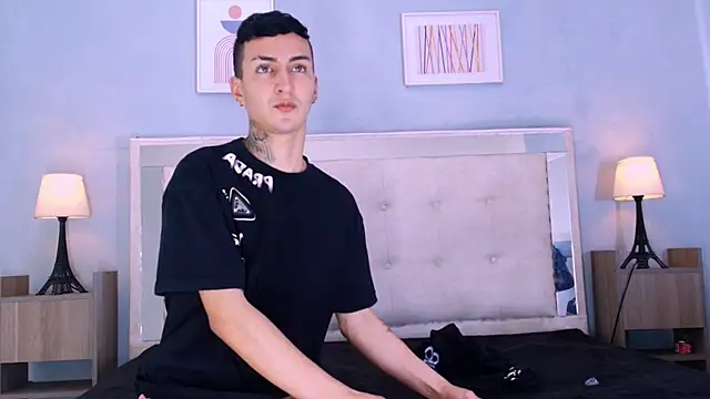 DamianAndMAximoo's cam snapshot