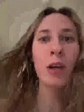 M1ssyk1ssy live sex cam