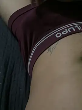 Yatora_uzumaki-'s cam snapshot