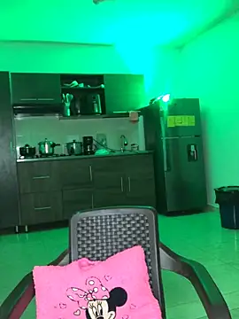 EmmaRossem's cam snapshot