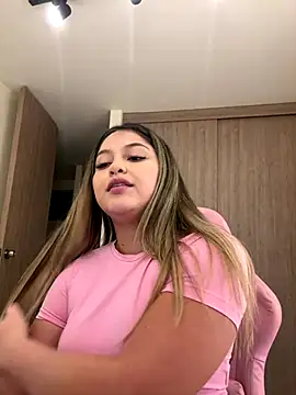 lunablossom_'s cam snapshot