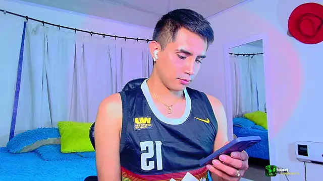 Chris_Maddox's cam snapshot