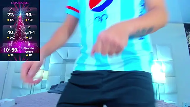 kevin__fox_'s cam snapshot