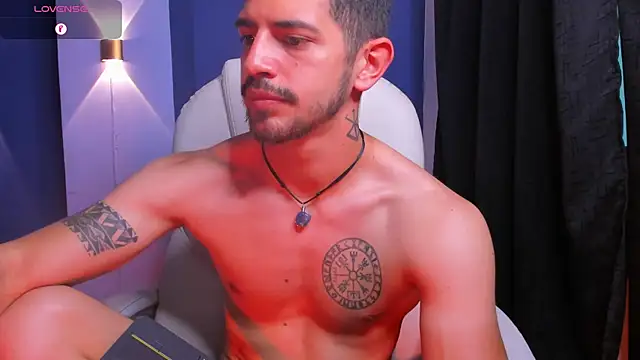 AlejandroStormm's cam snapshot