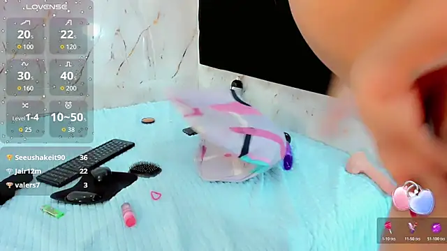 LILI_PONDS's cam snapshot