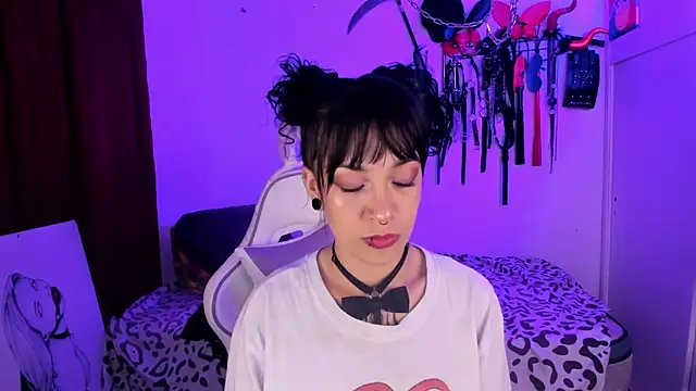 dungeongirls live sex cam