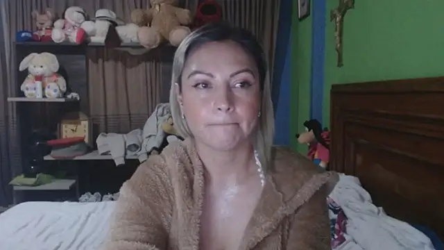 _Charlize_theron_'s cam snapshot