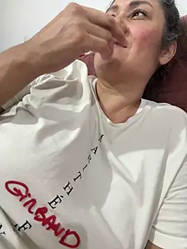 gabiTetas's cam snapshot