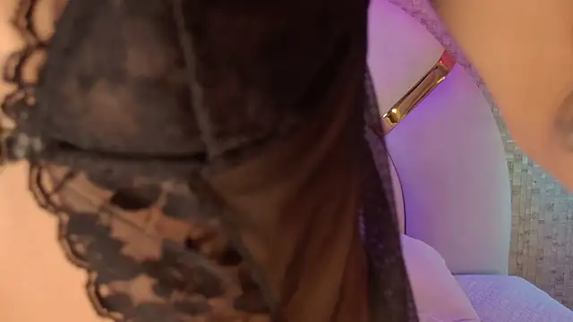 emily_dempsey's cam snapshot