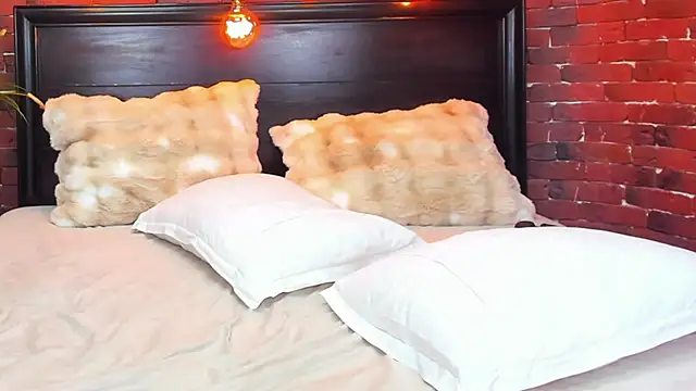 ChristynaRoss live sex cam