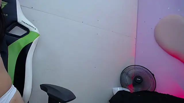 Little_bubu's cam snapshot