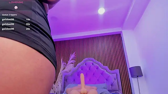 SelenaStonne's cam snapshot