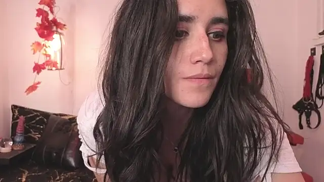 elowen_halley1's cam snapshot