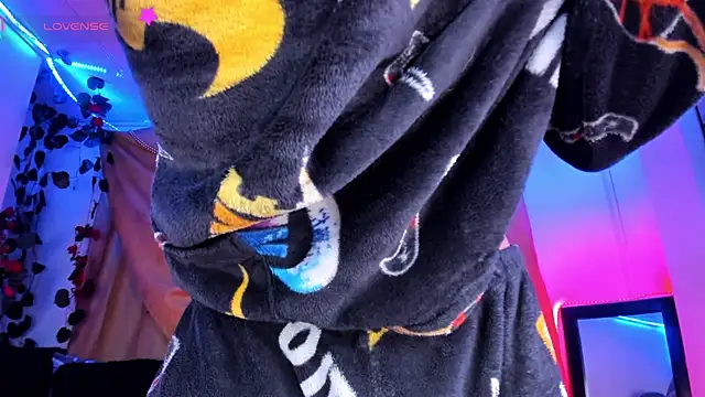 Ethan_Boyy live sex cam