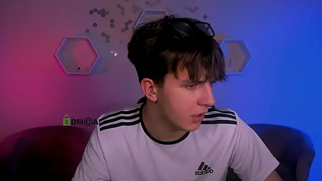 travis_wolf_ live sex cam