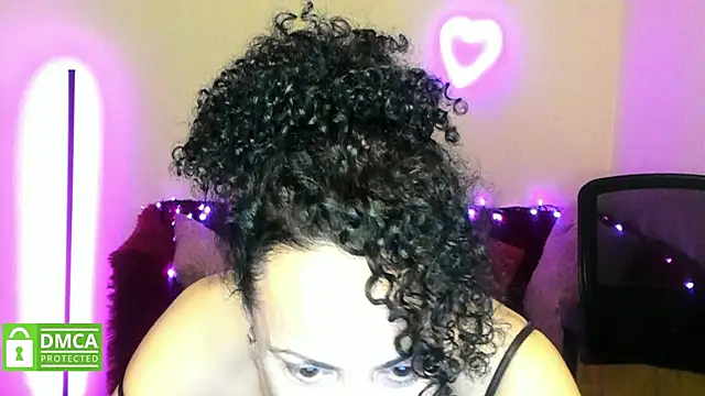 Arianasweety23 live sex cam