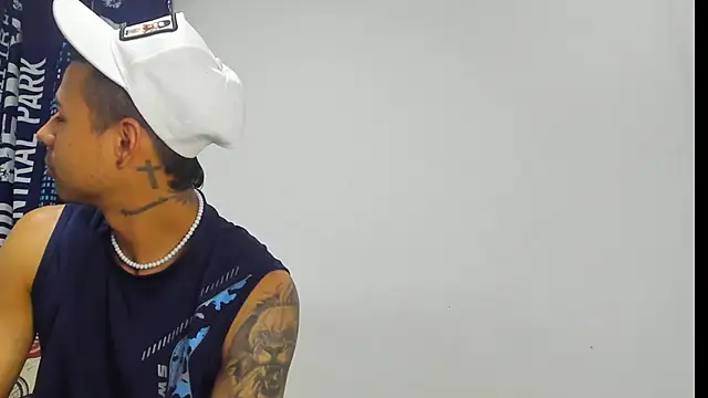 _Logan_Colton_ live sex cam