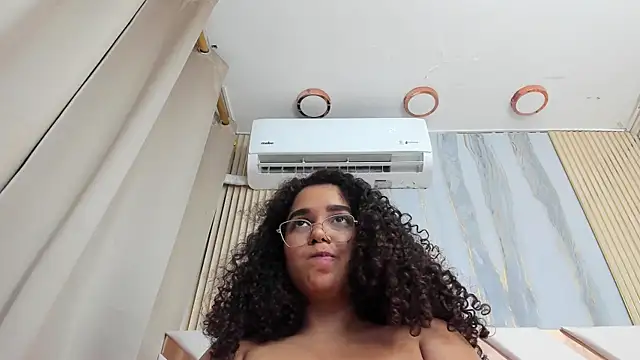 CoralHarmon live sex cam