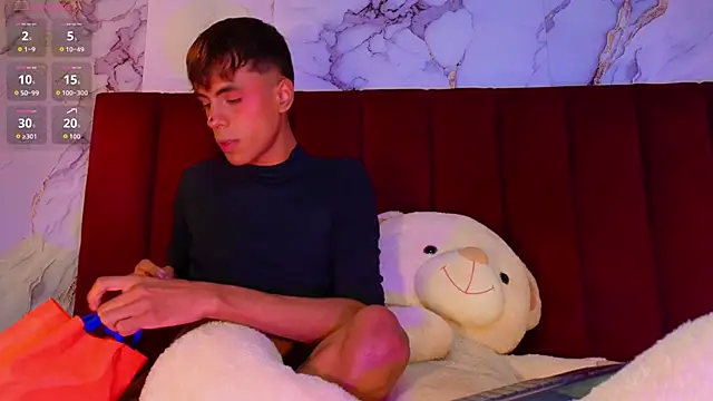 PrincePoppy live sex cam