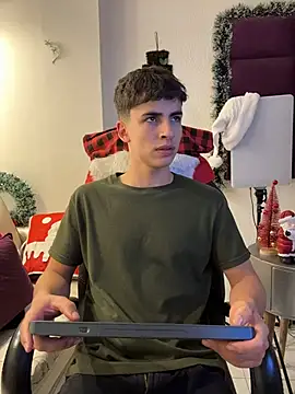 AdrianRinaldi live sex cam