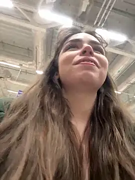 pantyless live sex cam